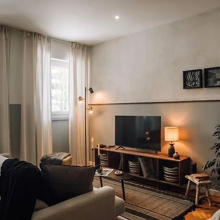 Apartament Soum - 2 Bedrooms In Alvalade *