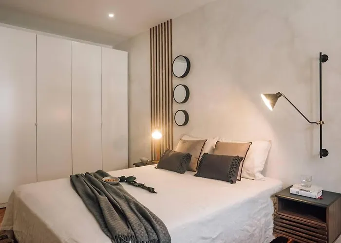 Apartament Soum - 2 Bedrooms In Alvalade