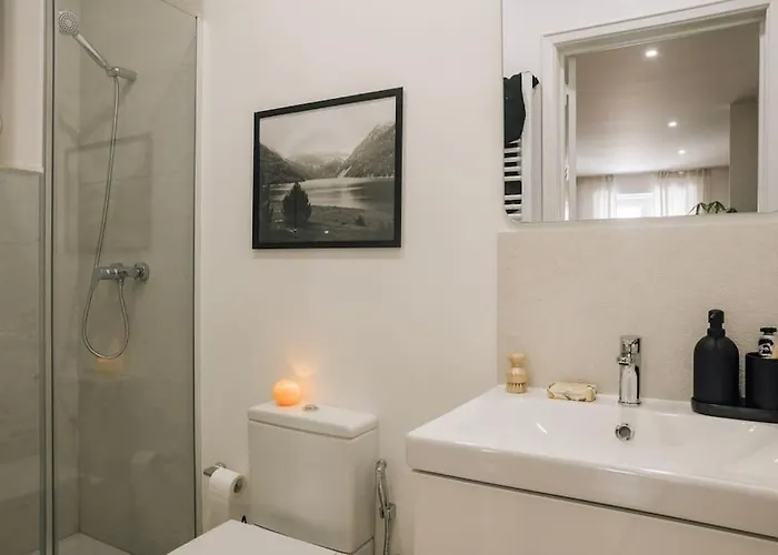 Soum - 2 Bedrooms In Alvalade Apartament *