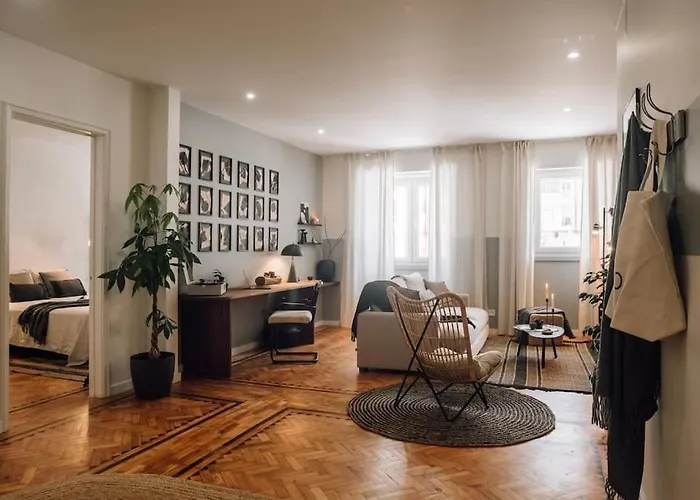 Soum - 2 Bedrooms In Alvalade